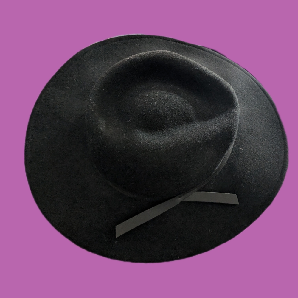 Universal Thread Black Hat - Picture 4 of 5